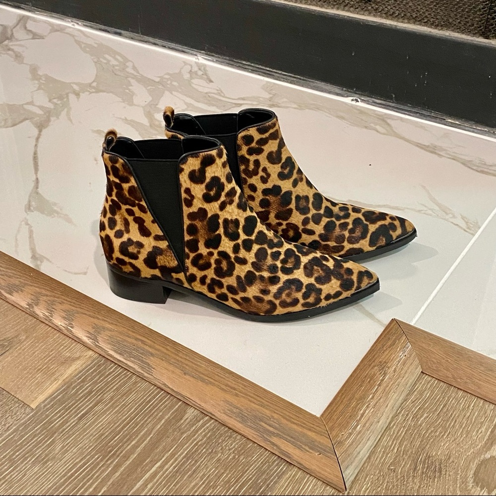 EUC Marc Fisher Yale Leopard Chelsea Boots